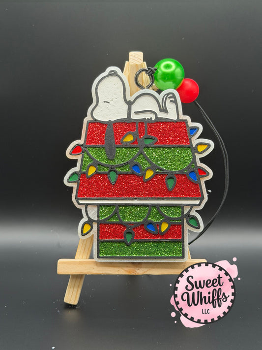 Snoop Xmas House
